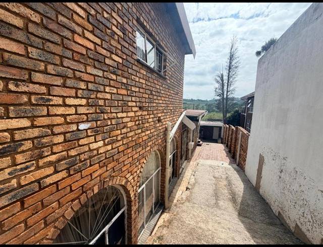 4 BEDROOM HOUSE FOR SALE IN LAUDIUM